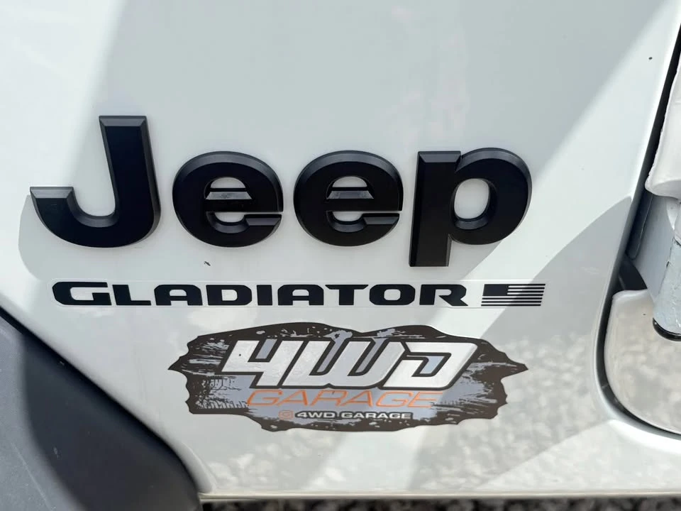 2023 Jeep JT Gladiator - Image 18 of 19