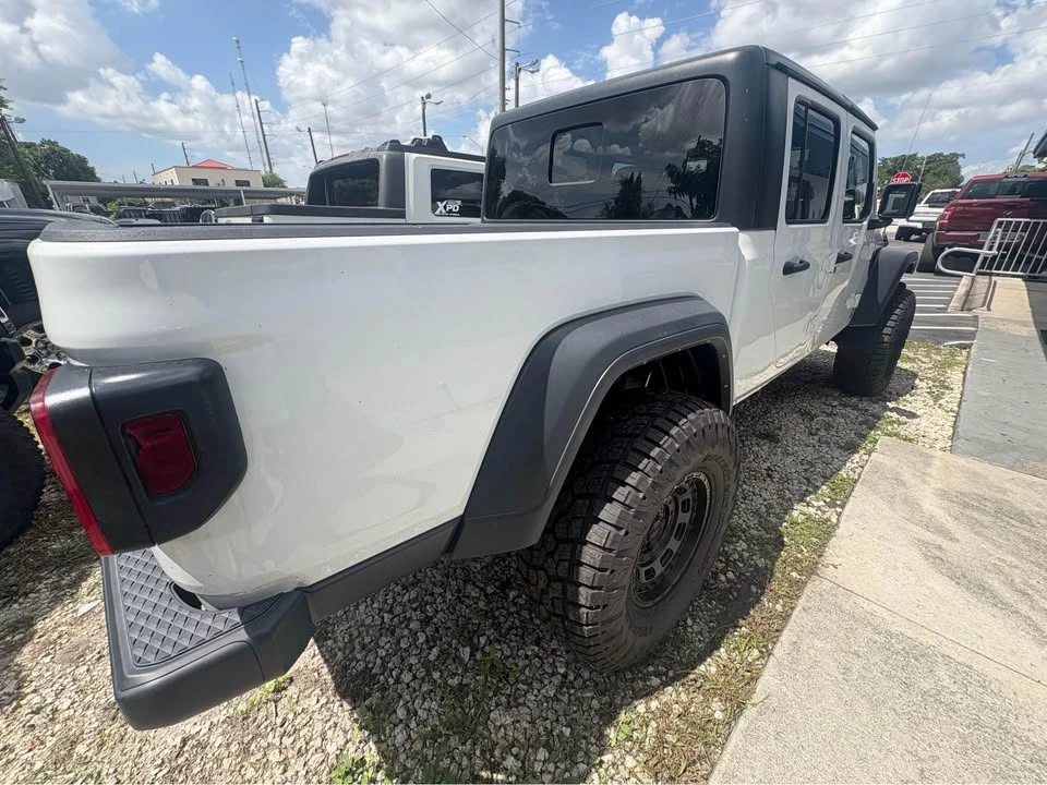 2023 Jeep JT Gladiator - Image 4 of 19