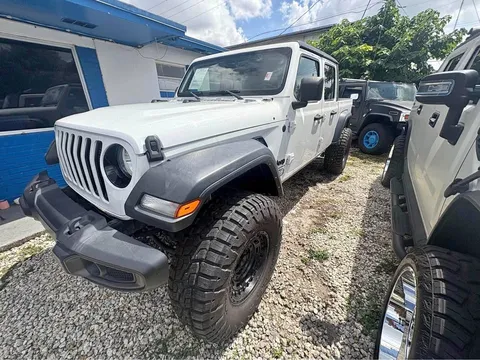 2023 Jeep Gladiator Xtra Clean