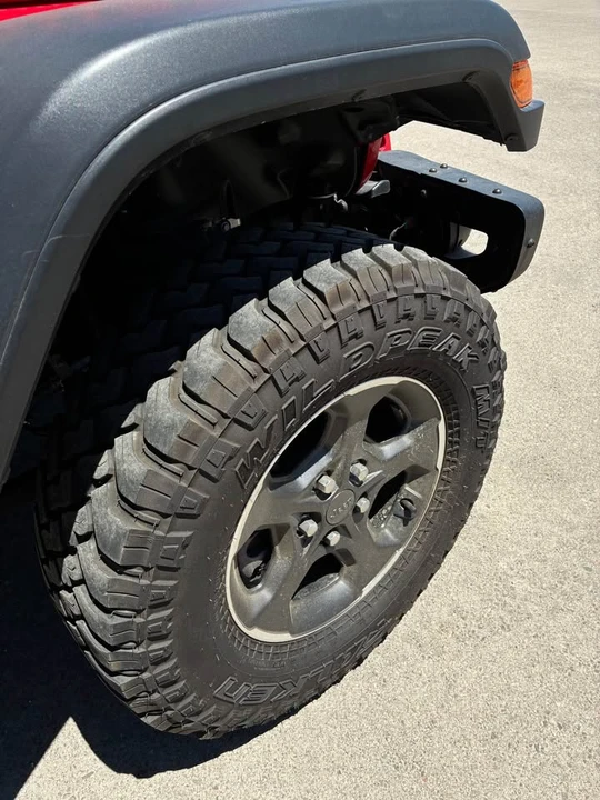 2023 Jeep JT Gladiator - Image 8 of 10