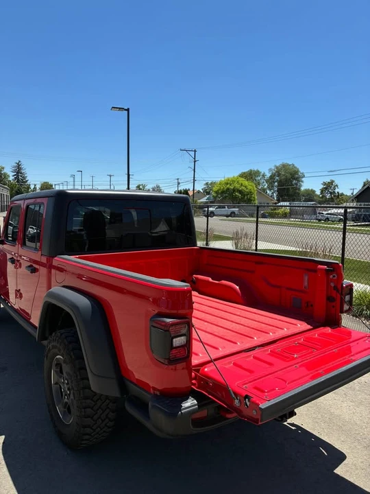 2023 Jeep JT Gladiator - Image 7 of 10