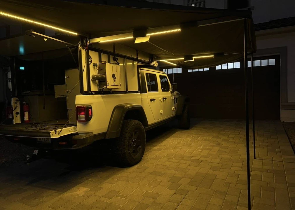 2023 Jeep JT Gladiator - Image 14 of 17