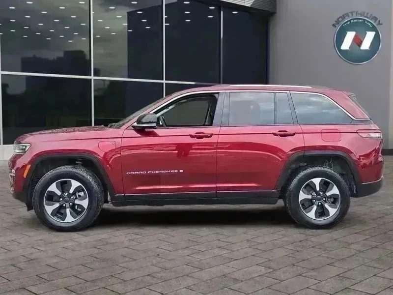 2023 Jeep WL Grand Cherokee - Image 2 of 12