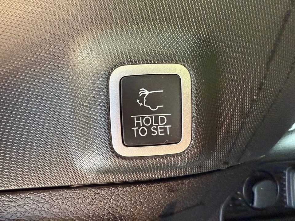 2023 Jeep WL Grand Cherokee - Image 16 of 21