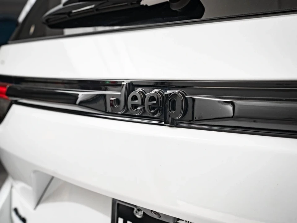 2023 Jeep KL Cherokee - Image 17 of 21