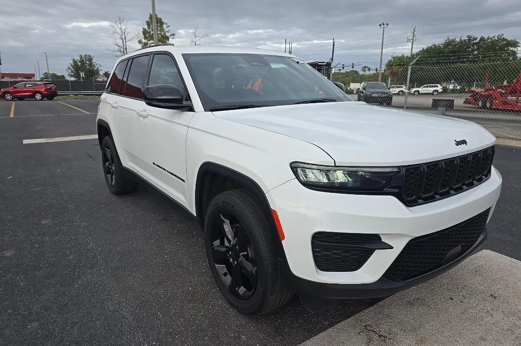 2023 Jeep - Image 16 of 17