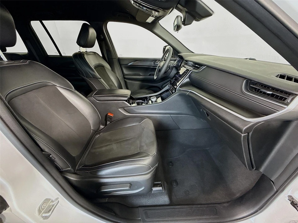 2023 Jeep WL Grand Cherokee - Image 24 of 31