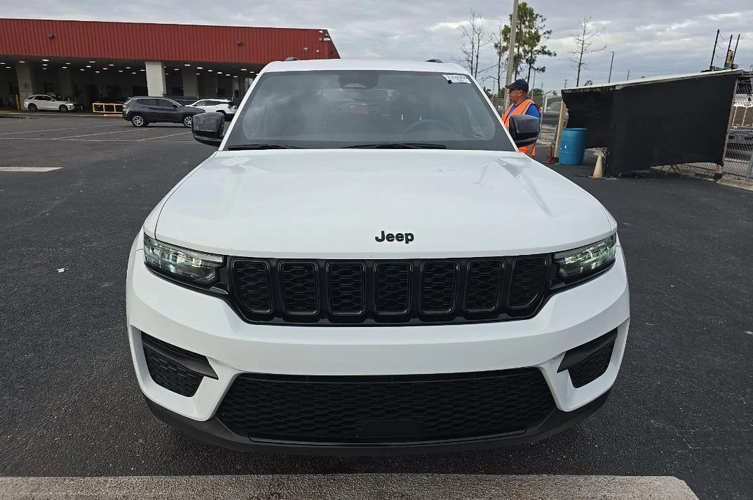 2023 Jeep - Image 17 of 17