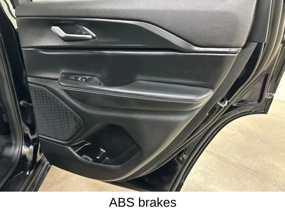 2023 Jeep WL Grand Cherokee - Image 26 of 31