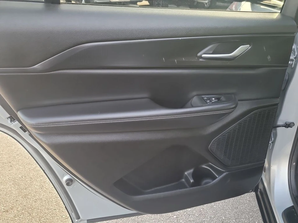 2023 Jeep WL Grand Cherokee - Image 9 of 12