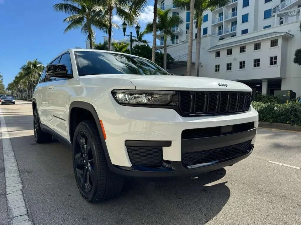 2023 Jeep - Image 8 of 12