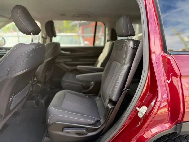 2023 Jeep WL Grand Cherokee - Image 11 of 12