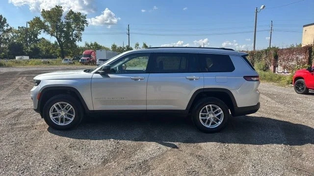 2023 Jeep WL Grand Cherokee - Image 2 of 18