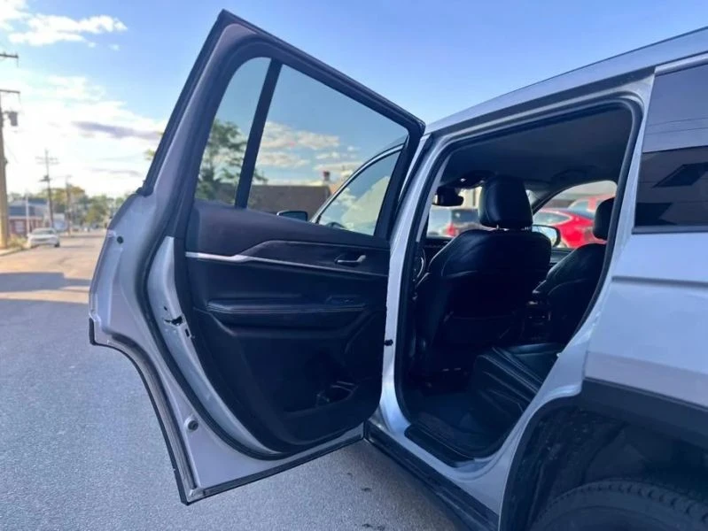 2023 Jeep WL Grand Cherokee - Image 11 of 12