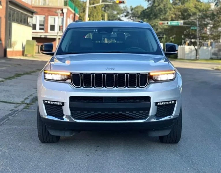 2023 Jeep WL Grand Cherokee - Image 2 of 12