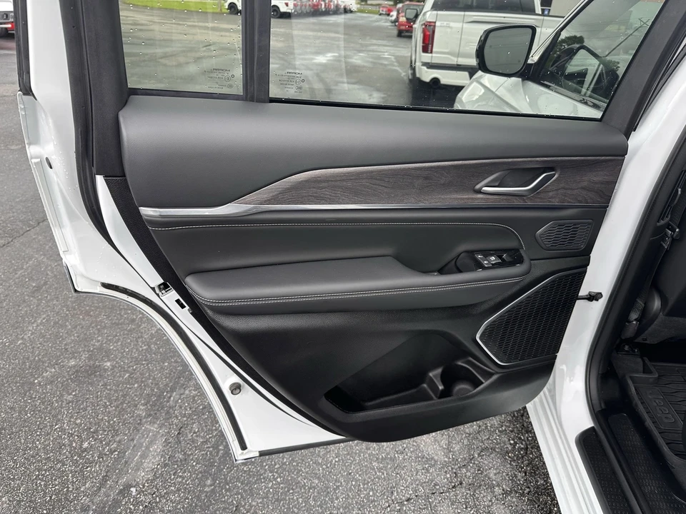 2023 Jeep WL Grand Cherokee - Image 11 of 21