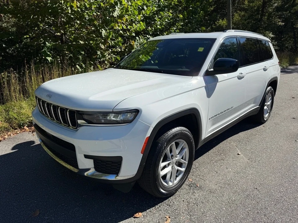 2023 Jeep WL Grand Cherokee - Image 2 of 12