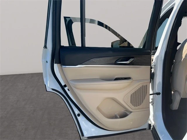 2023 Jeep WL Grand Cherokee - Image 13 of 21