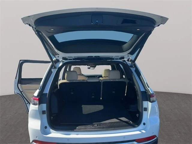 2023 Jeep WL Grand Cherokee - Image 15 of 21