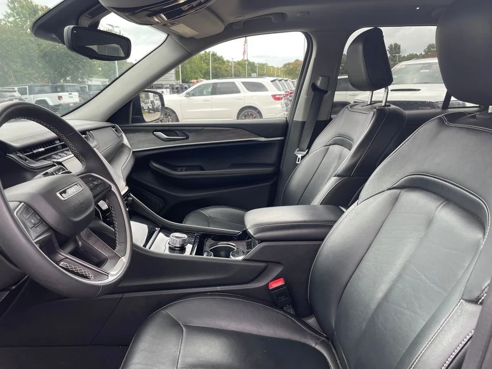 2023 Jeep WL Grand Cherokee - Image 2 of 12