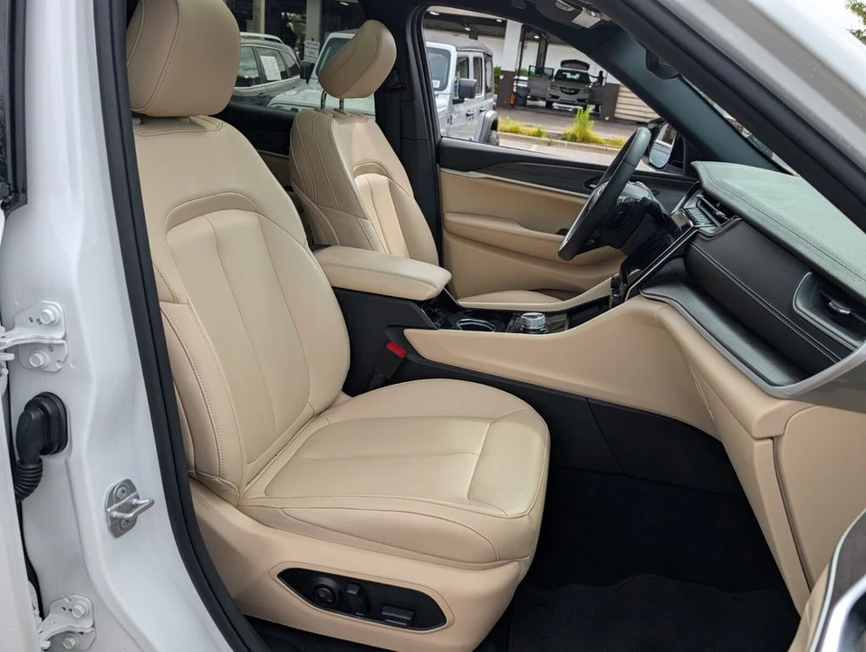 2023 Jeep WL Grand Cherokee - Image 18 of 21