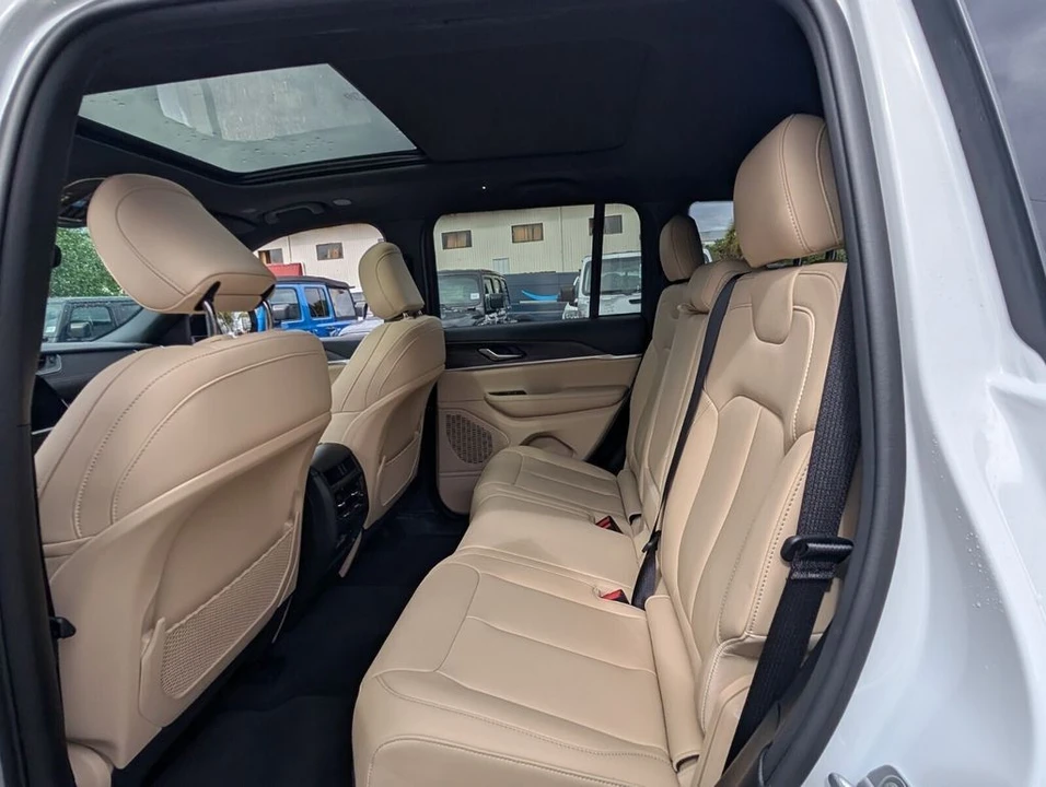 2023 Jeep WL Grand Cherokee - Image 12 of 21