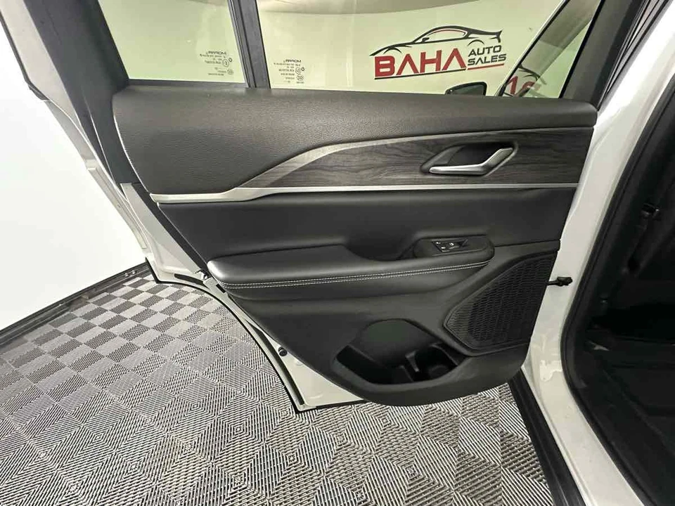 2023 Jeep WL Grand Cherokee - Image 17 of 21