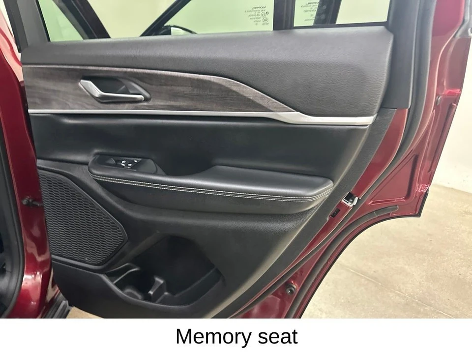 2023 Jeep WL Grand Cherokee - Image 27 of 31