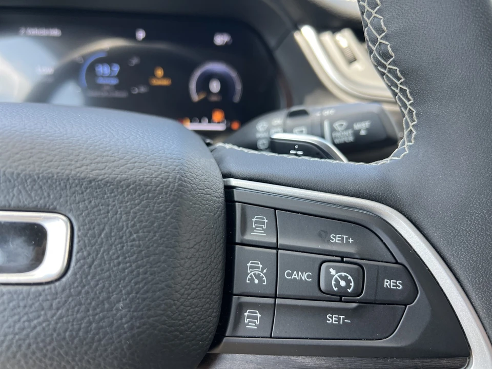 2023 Jeep WL Grand Cherokee - Image 28 of 31