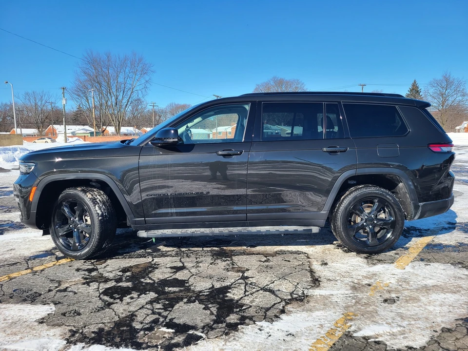 2023 Jeep WL Grand Cherokee - Image 2 of 29