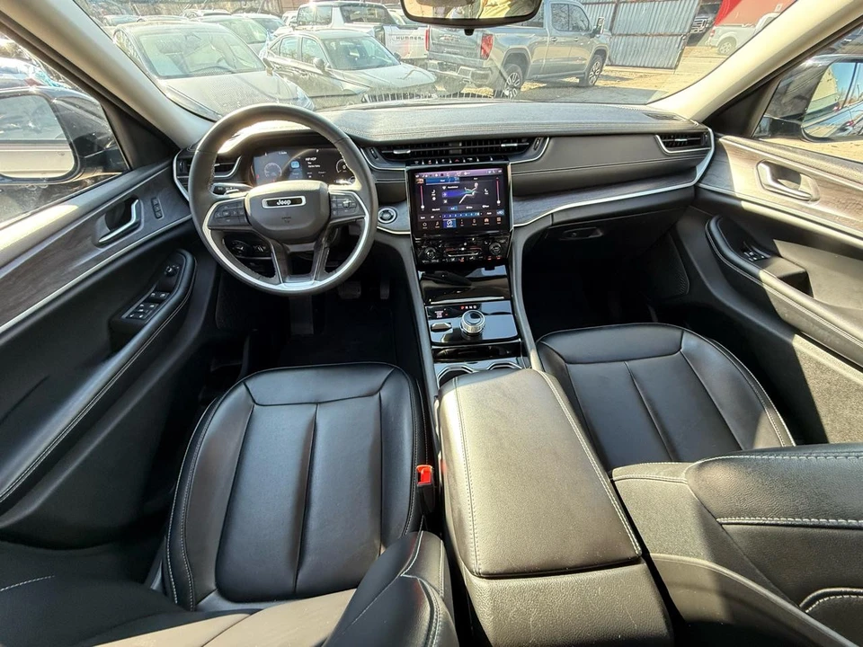 2023 Jeep WL Grand Cherokee - Image 18 of 29