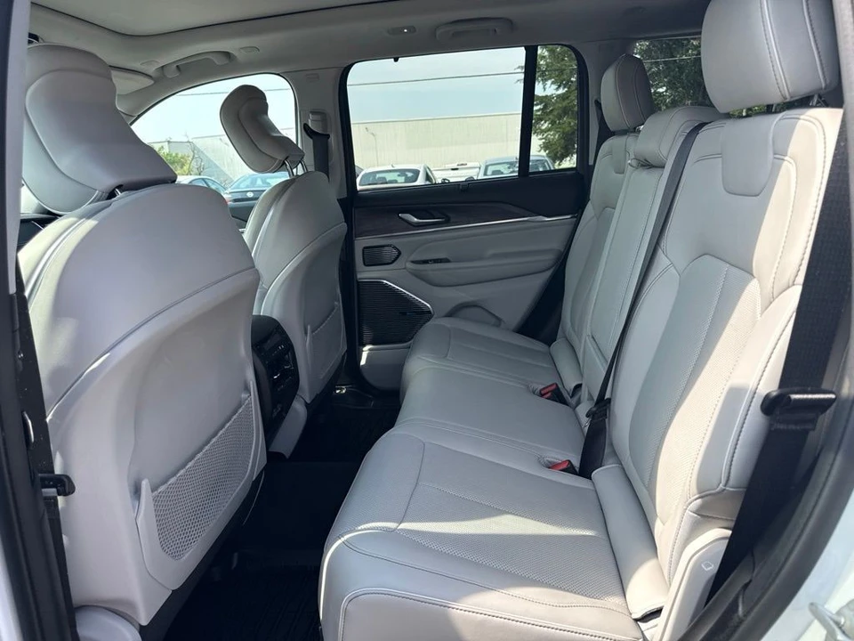 2023 Jeep WL Grand Cherokee - Image 13 of 31