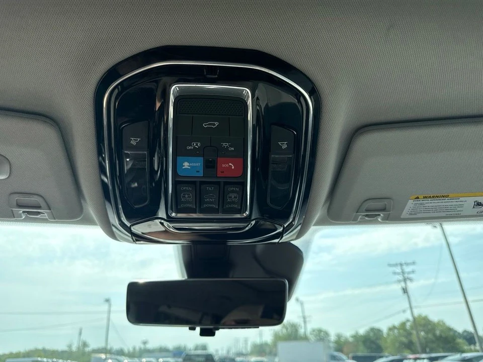 2023 Jeep WL Grand Cherokee - Image 28 of 31