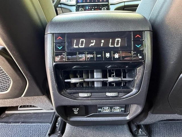 2023 Jeep WL Grand Cherokee - Image 17 of 31