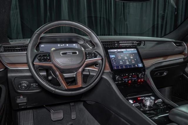 2023 Jeep WL Grand Cherokee - Image 16 of 20