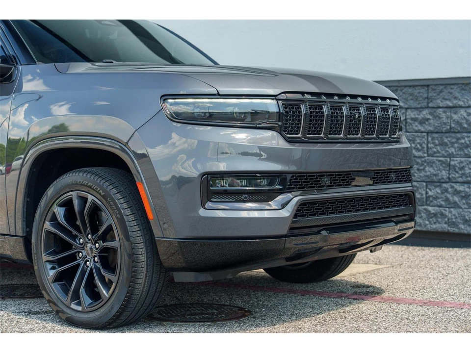 2023 Jeep WS Grand Wagoneer - Image 11 of 31