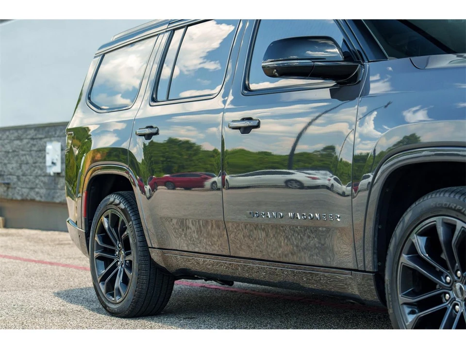 2023 Jeep WS Grand Wagoneer - Image 12 of 31