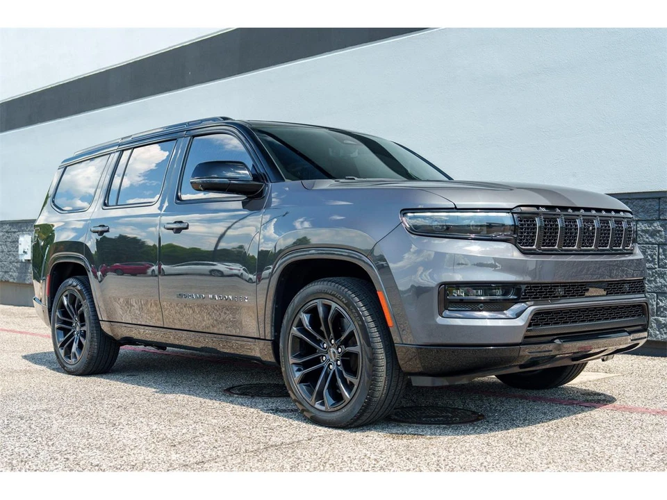 2023 Jeep WS Grand Wagoneer - Image 3 of 31