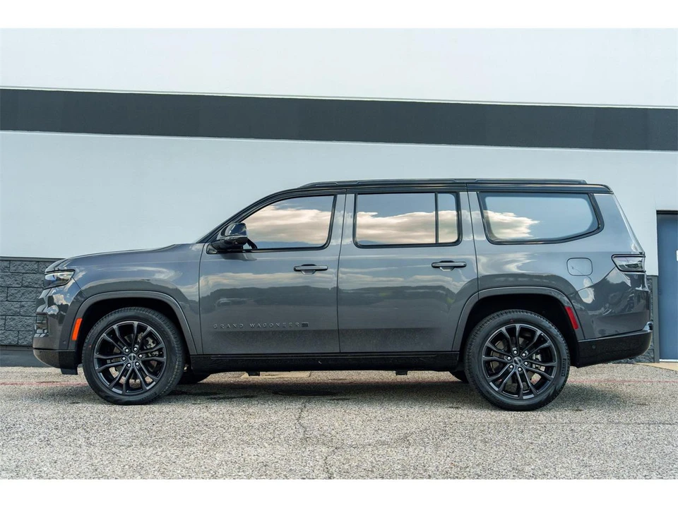 2023 Jeep WS Grand Wagoneer - Image 8 of 31