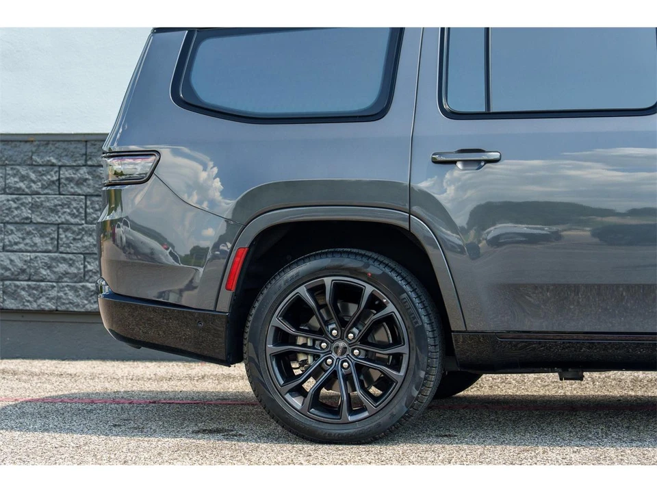 2023 Jeep WS Grand Wagoneer - Image 9 of 31