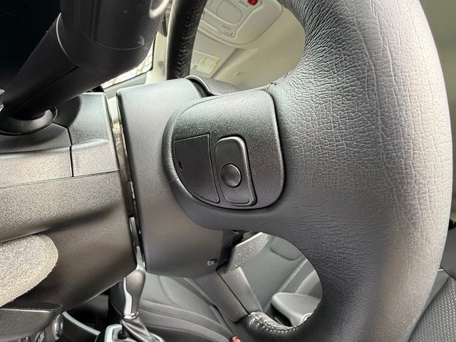 2023 Jeep Renegade - Image 13 of 21
