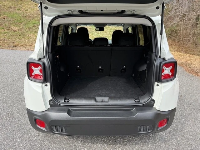 2023 Jeep Renegade - Image 15 of 21
