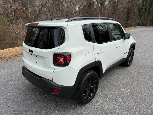 2023 Jeep Renegade - Image 6 of 21