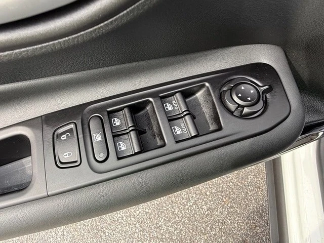 2023 Jeep Renegade - Image 12 of 12