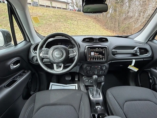 2023 Jeep Renegade - Image 10 of 21