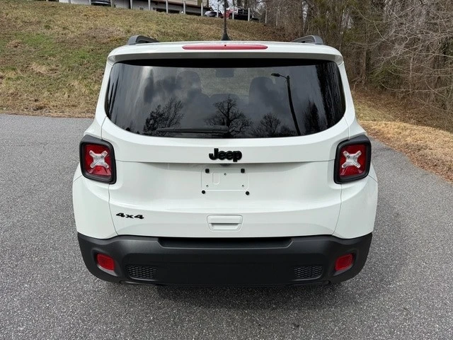 2023 Jeep Renegade - Image 7 of 12