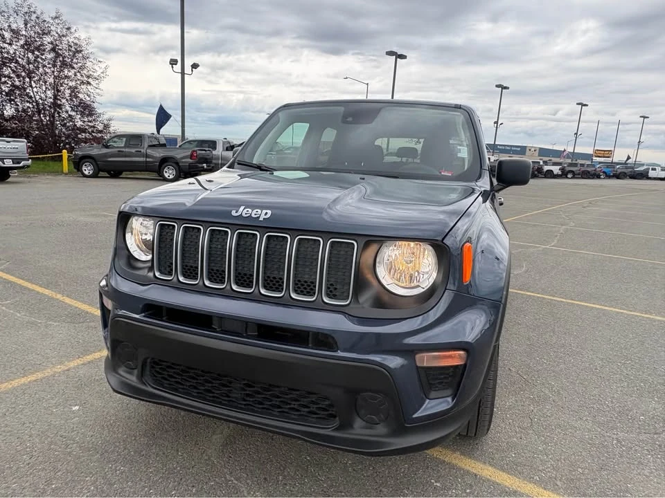 2023 Jeep Renegade - Image 3 of 13