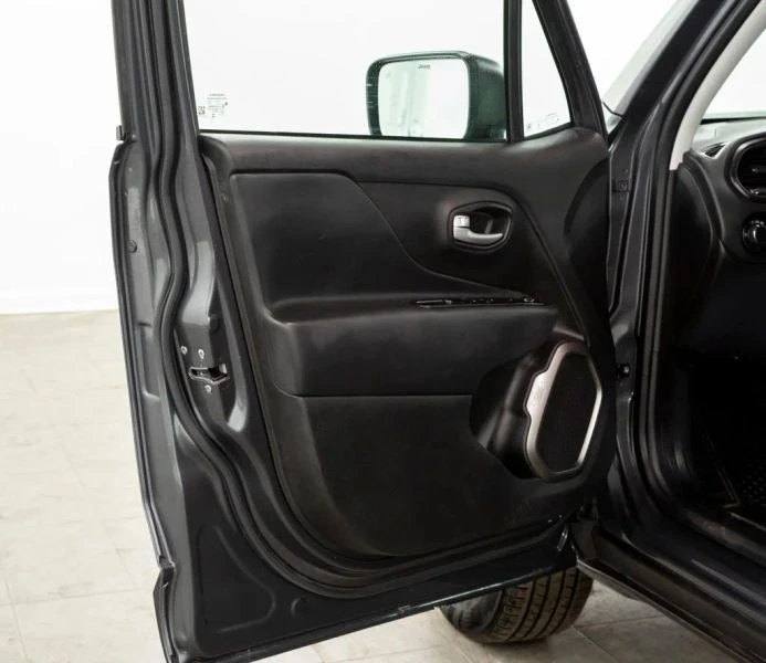 2023 Jeep Renegade - Image 6 of 12