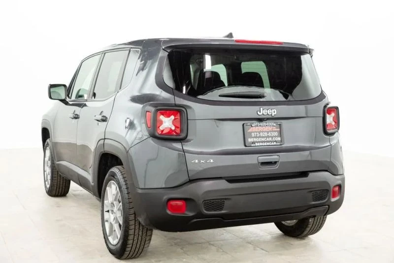2023 Jeep Renegade - Image 10 of 12