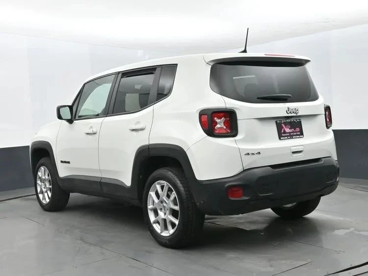2023 Jeep Renegade - Image 9 of 12